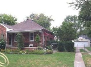 8357 Central Ave, Center Line, MI 48015