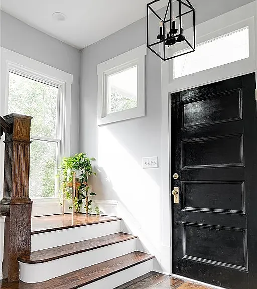 205 Poe St — Photo 10