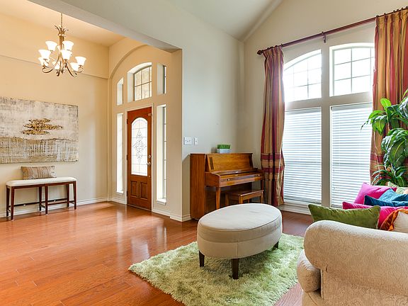 3rd image of 2805 San Eduardo St