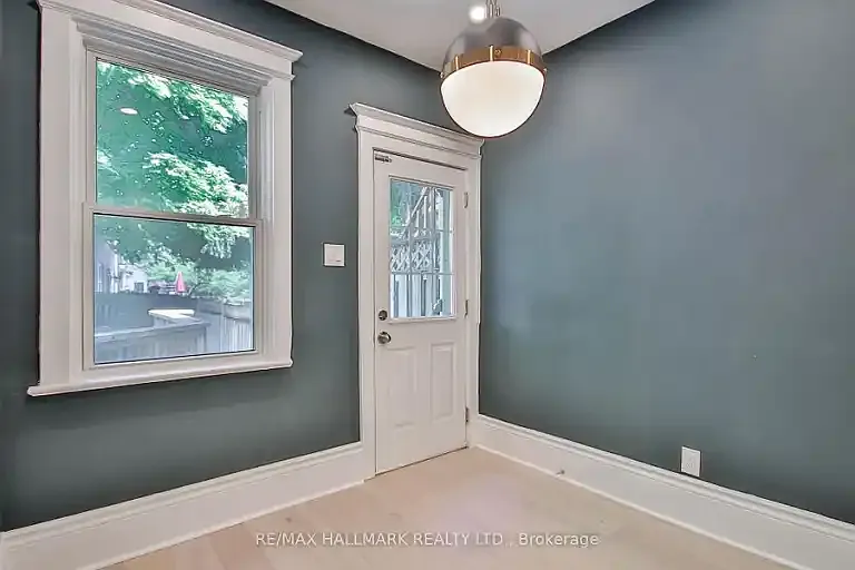 639 Broadview Ave #1A — Photo 6