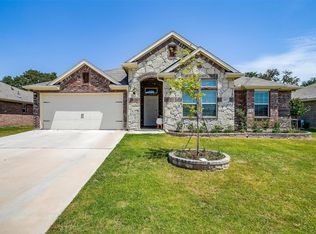 1412 Glade Meadows Dr, Joshua, TX 76058