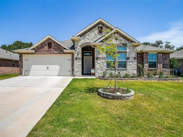 1412 Glade Meadows Dr, Joshua, TX 76058
