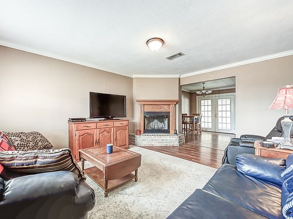 2nd image of 3024 Avenue B