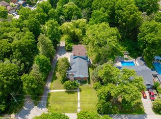 18 Sullivans Ln, Hamilton, ON L9H 5N7