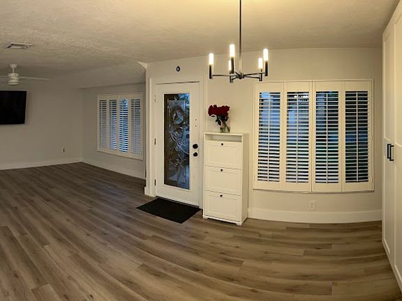 4th image of 6820 Onyx Dr N