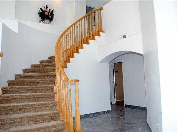 4th image of 6140 Kiva St NW