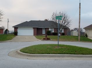 1101 S Mahogany Rd, Nixa, MO 65714