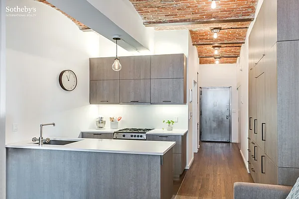 Rented by Sotheby's International Realty | media 12