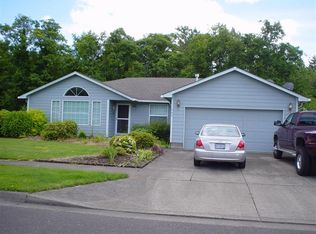 990 E Burnett St, Stayton, OR 97383