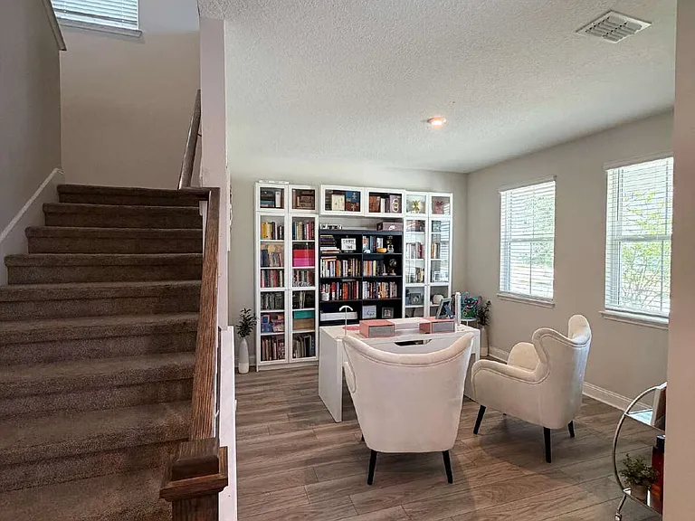 467 Blue Daze St — Photo 11