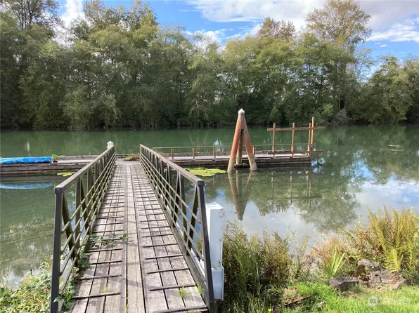 44 Marina, Cathlamet, WA 98612