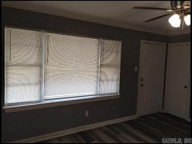 2 bed, 1.0 bath, 858 sqft, $815 — Photo 2