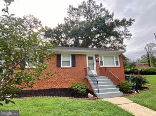 7010 Leyte Dr, Oxon Hill, MD 20745