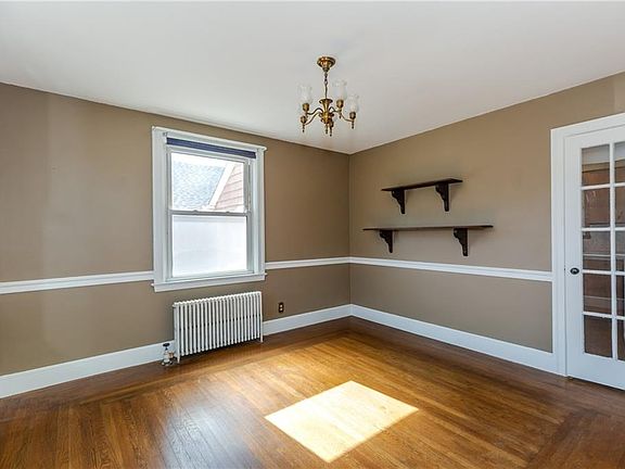 4th image of 72 Fruit Hill Ave