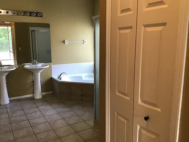 922 Lake Biscayne Way — Photo 10