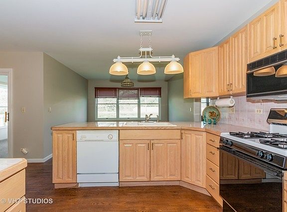 5th image of 11470 Sparrow Dr