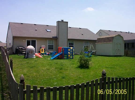 2nd image of 2110 N Yosemite Dr