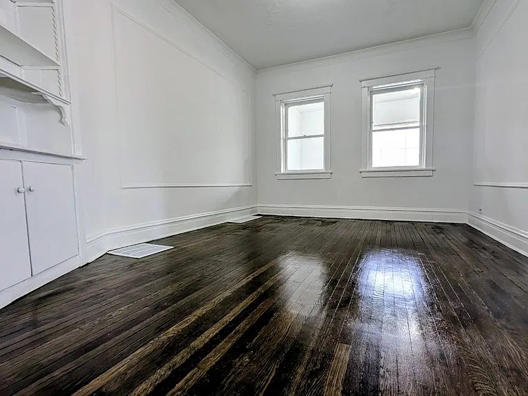 7315 S Kenwood Ave — Photo 8