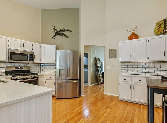 4th image of 1103 Blackburn Dr