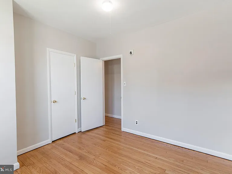 1600 W 10th St #1 — Photo 13
