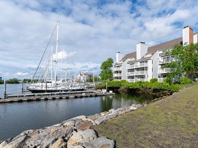 123 Harbor Drive APT 410, Stamford, CT, 06902