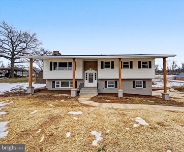 4092 Manchester St, Glen Rock, PA, 17327