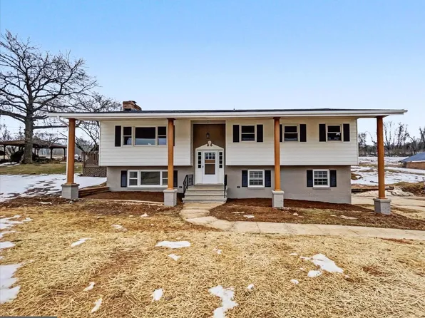 4092 Manchester St, Glen Rock, PA 17327