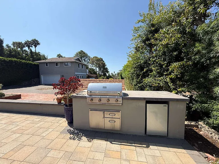 1401 Forest Ave — Photo 30