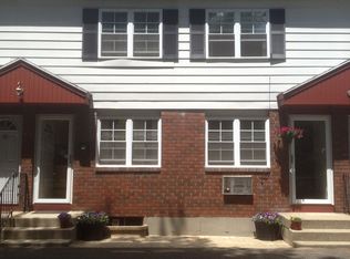 265 Chicopee St APT 9, Chicopee, MA 01013