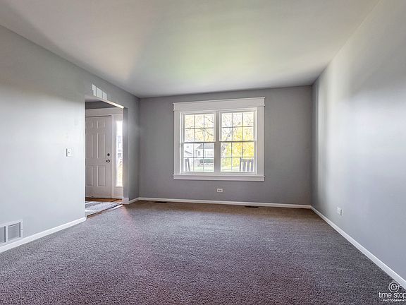 4th image of 3412 High Trail Dr