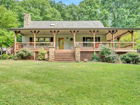1189 Steep Hill Ln, Vinton, VA 24179