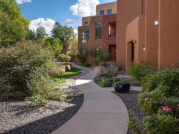 2nd image of 1012 Marquez Pl Unit 306A