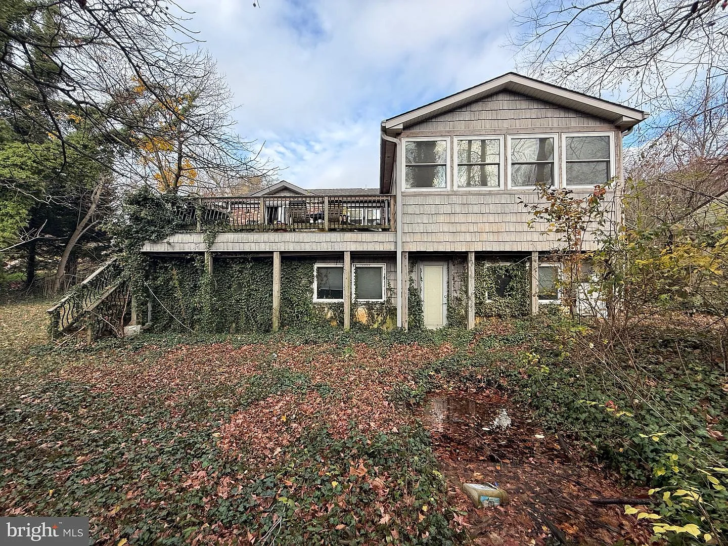1602 Harvey Rd photo 1
