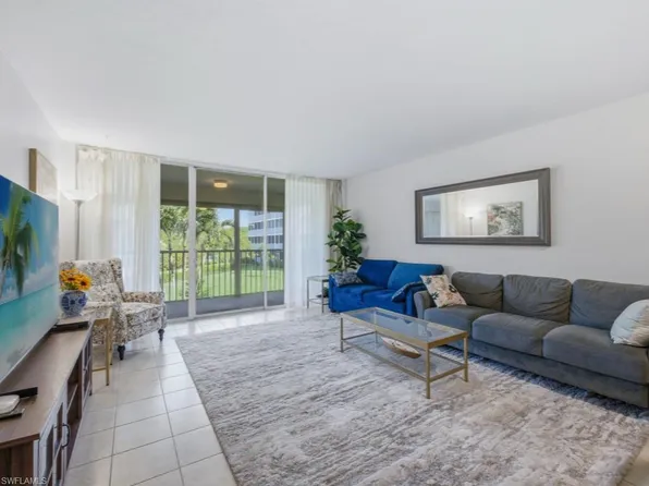 3 Bluebill AVE #206, NAPLES, FL 34108