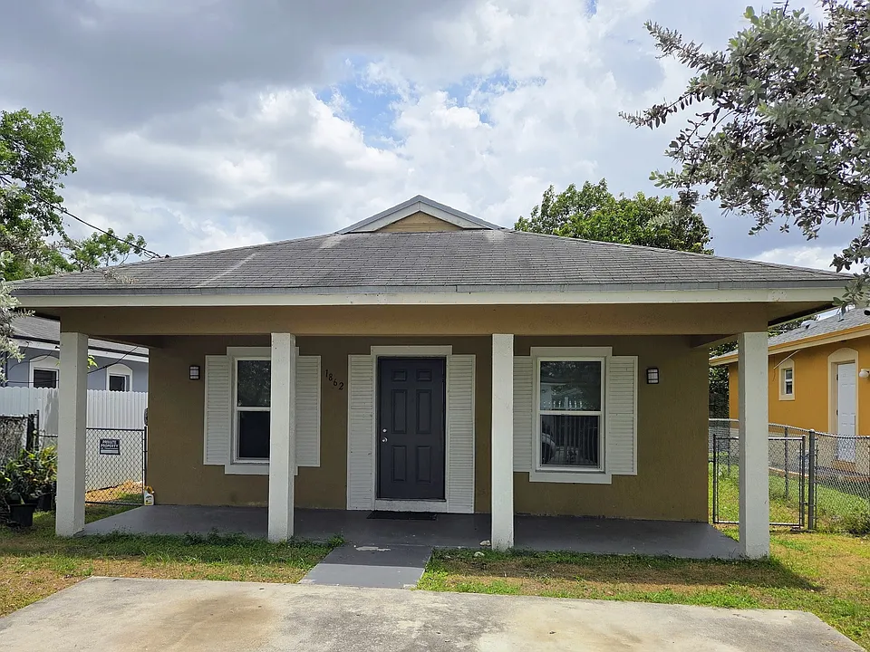 1862 NW 63rd St
