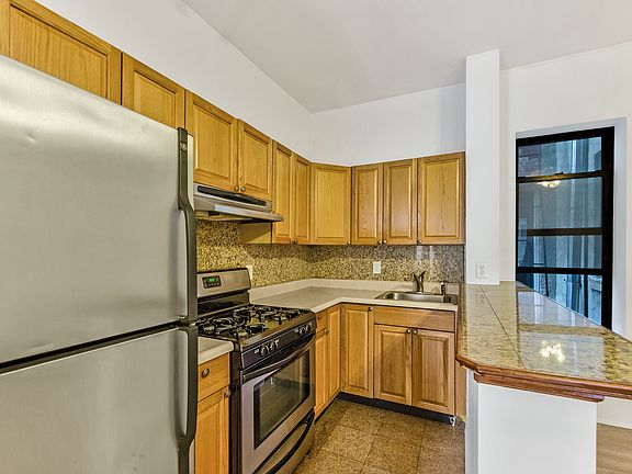 2nd image of 354 E 66th St #4X