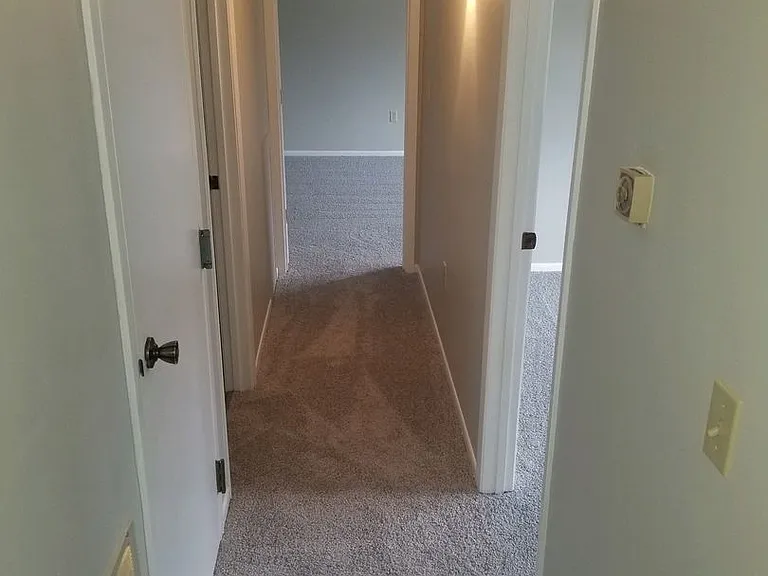 St. Clair Woods Apartments — Photo 33