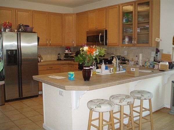 2nd image of 284 Moorland St