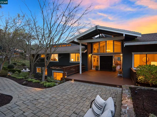 858 Mountain View Dr, Lafayette, CA 94549