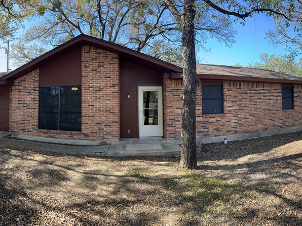 301 Walnut Ave