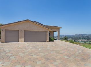1812 Bello Hills Ln, Escondido, CA 92026