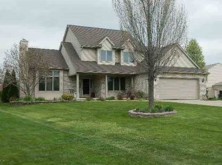 785 Regents Park Dr, Monroe, MI 48161