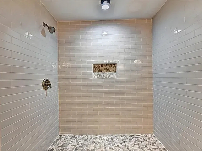 1267 Graymont Dr SW — Photo 24