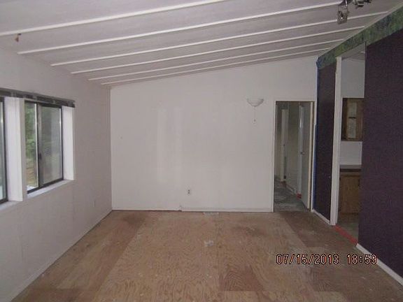 5th image of 132 2nd Ave S