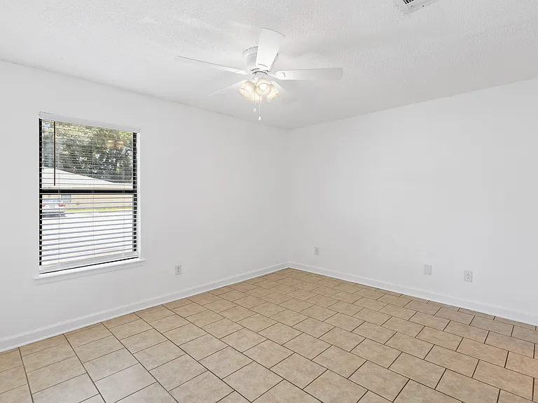 6346 W Fairfield Dr — Photo 11