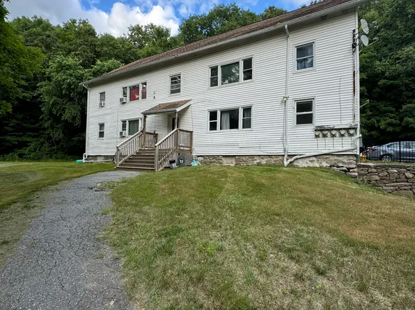218 Pond Hill Rd, Moosup, CT 06354