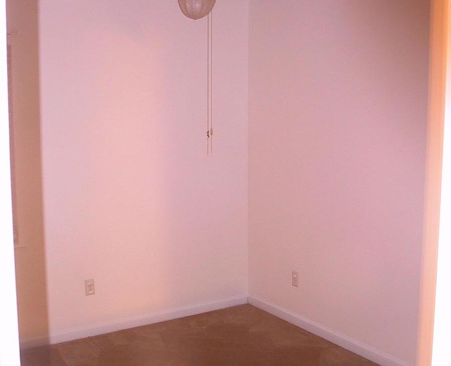 1st image of 41 Woodlake Dr
