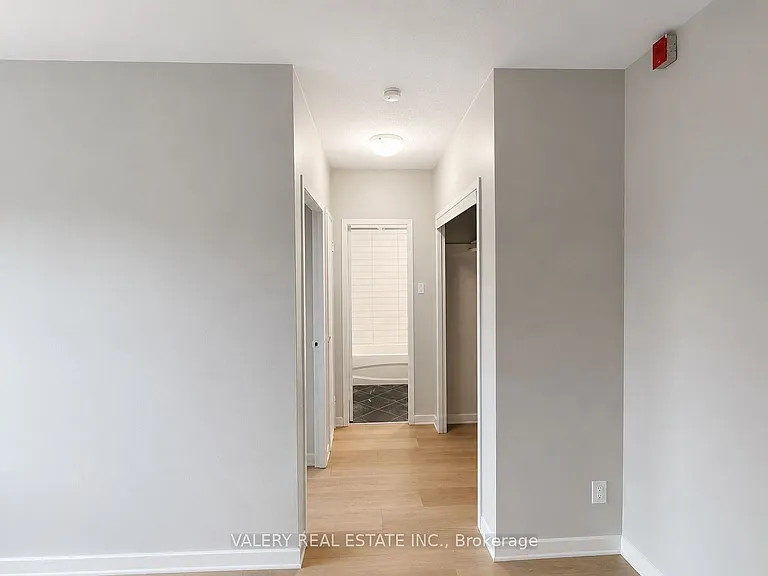 1725 Lawrence Ave E #103 — Photo 6