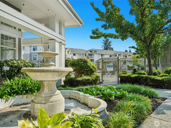 2244 132nd Avenue SE #B208, Bellevue, WA 98005