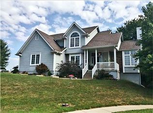 1007 Regency Dr, Kearney, MO 64060